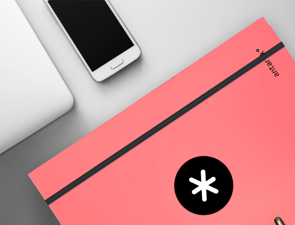 CARPETA CON RECAMBIO ANTARTIK A4 CUADRO 5MM FORRADA 4 ANILLAS 25MM REDONDAS COLOR CORAL